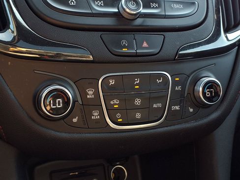 Used 2024 Chevrolet Equinox RS w/ RS Leather Package FWD image 11