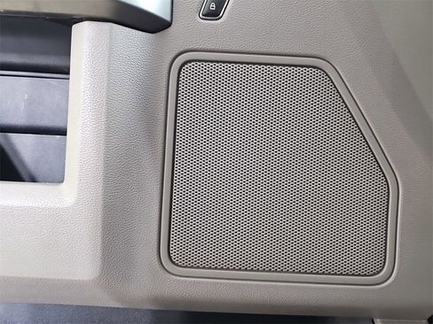 Used 2015 Ford F150 XLT w/ Equipment Group 301A Mid image 33