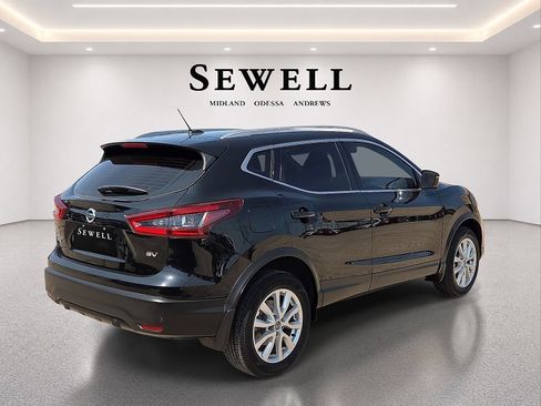 Used 2020 Nissan Rogue Sport SV w/ Technology Package FWD image 4