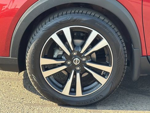 Used 2020 Nissan Kicks SR w/ SR Premium Package FWD image 24