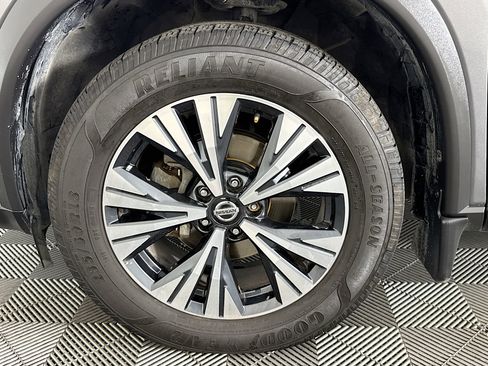 Used 2021 Nissan Rogue SV w/ Premium Package image 37