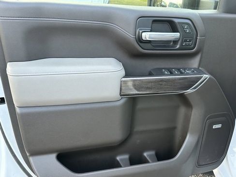 Used 2021 Chevrolet Silverado 2500 LTZ image 21