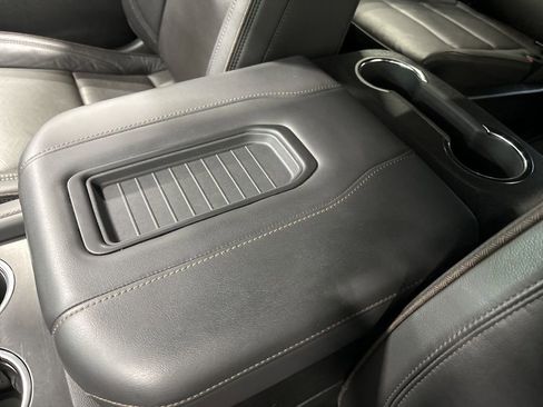 Used 2024 Chevrolet Tahoe High Country AWD/4WD image 41