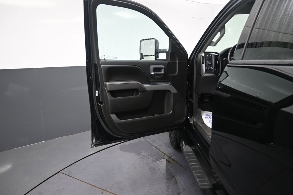 Used 2016 Chevrolet Silverado 2500 LT w/ Midnight Edition AWD/4WD image 25