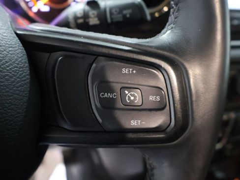 Used 2019 Jeep Wrangler Unlimited Sport image 33
