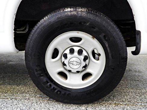 Used 2016 Chevrolet Express 3500 LS w/ Chrome Appearance Package RWD image 16