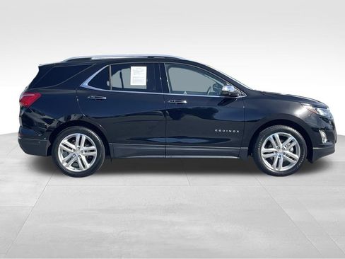 Used 2019 Chevrolet Equinox Premier image 2