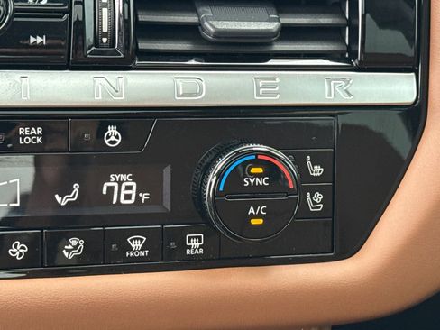 New 2026 Nissan Pathfinder Platinum image 30