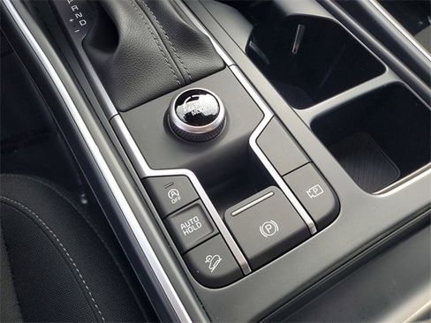 Used 2025 Kia Sorento LX image 26