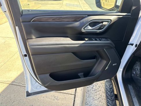 Used 2021 Chevrolet Tahoe Z71 w/ Luxury Package image 15