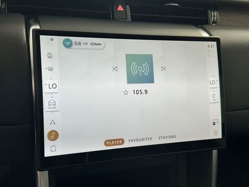 Certified 2025 Land Rover Discovery Sport S image 23