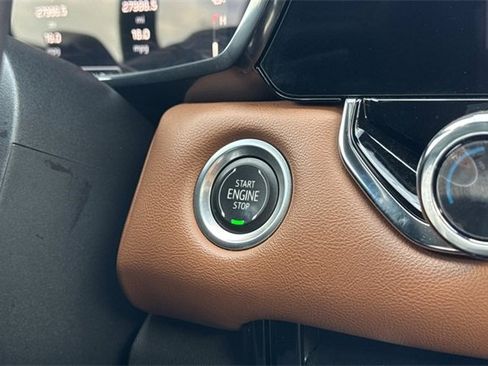 Used 2023 GMC Canyon AT4 image 26