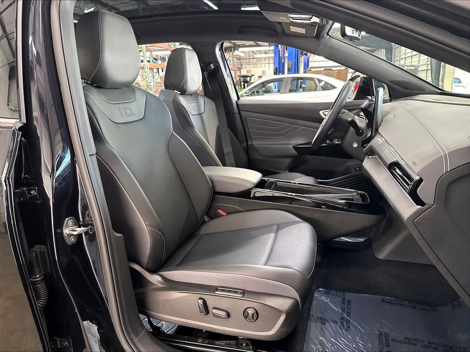 Used 2023 Volkswagen ID.4 Pro S RWD image 32