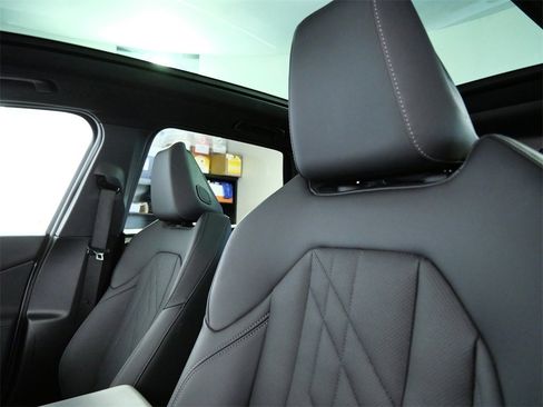 Used 2025 BMW X3 xDrive30i image 19