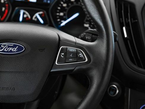 Used 2019 Ford Escape Titanium image 15