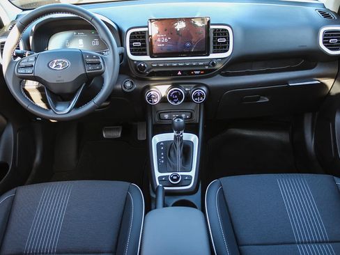 New 2025 Hyundai Venue Limited image 16