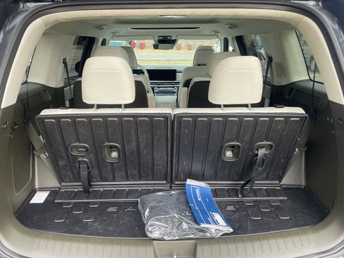 Used 2025 Hyundai Santa Fe Calligraphy image 10