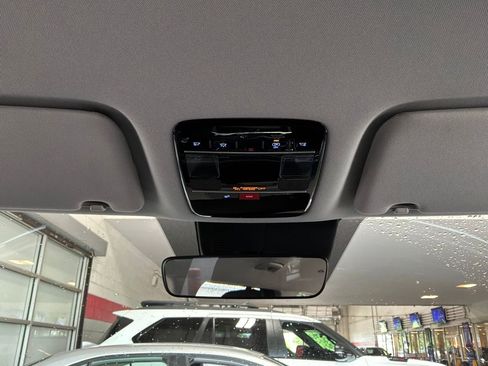 Used 2025 Hyundai Santa Fe SEL FWD image 17
