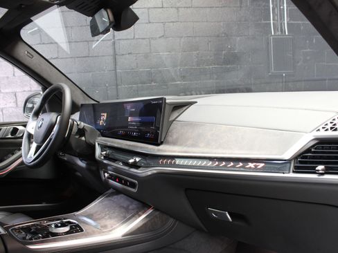 Used 2024 BMW X7 xDrive40i w/ Climate Comfort Package image 52