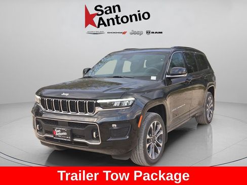 New 2025 Jeep Grand Cherokee L Overland w/ Trailer Tow Package AWD/4WD image 4