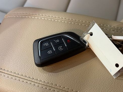 Certified 2025 Cadillac XT4 Premium Luxury image 37