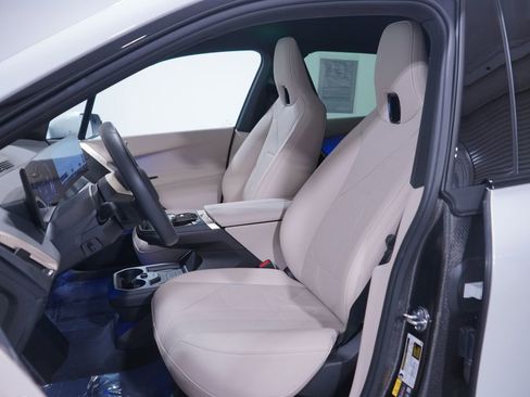 Used 2026 BMW iX xDrive60 image 7