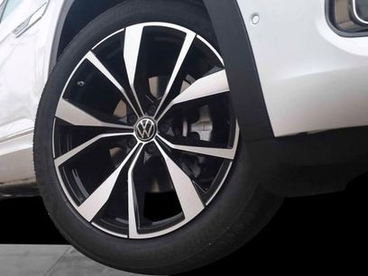 New 2026 Volkswagen Atlas SEL Premium R-Line