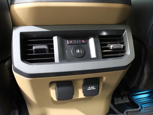 Used 2023 Ford F250 Lariat w/ Chrome Package image 27