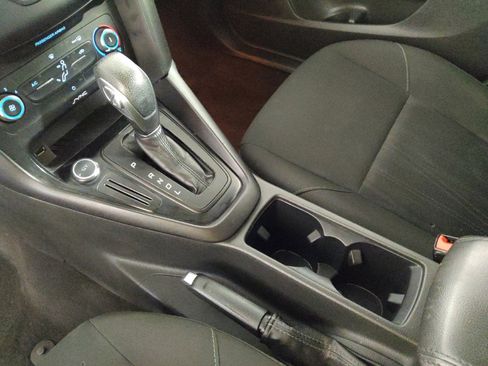 Used 2017 Ford Focus SE FWD image 26