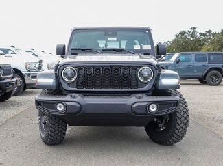 New 2025 Jeep Gladiator Willys video 2