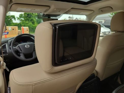 Certified 2023 Nissan Armada Platinum w/ Captain's Chairs Package RWD image 14