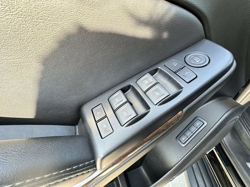 Used 2019 Chevrolet Tahoe LT AWD/4WD image 21
