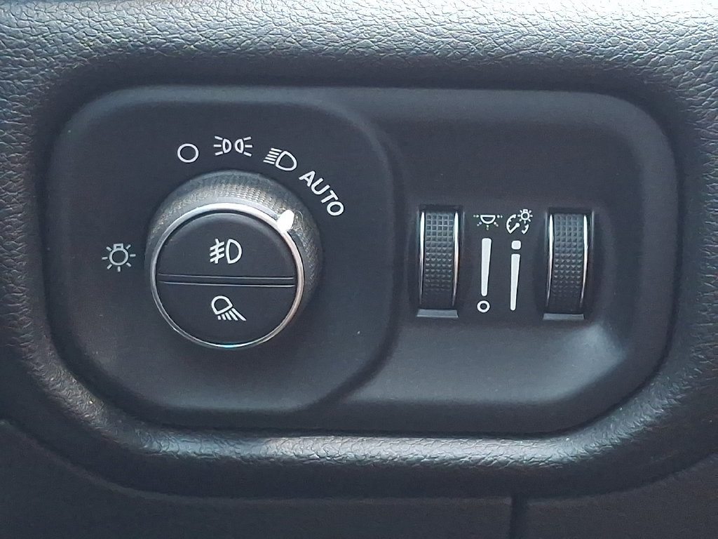 Used 2023 RAM 1500 Laramie AWD/4WD image 24