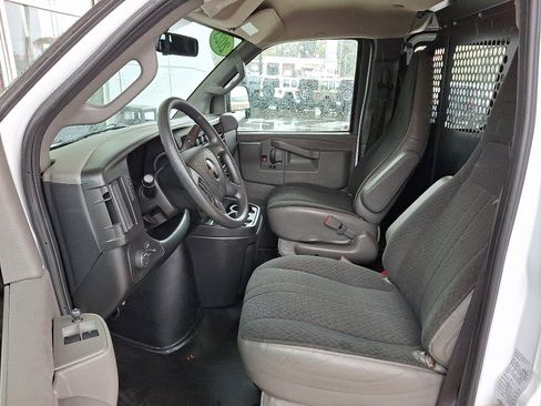 Used 2023 GMC Savana 2500 w/ Driver Convenience Package image 13