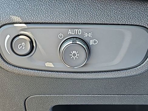 New 2025 Chevrolet TrailBlazer ACTIV w/ Convenience Package FWD image 18