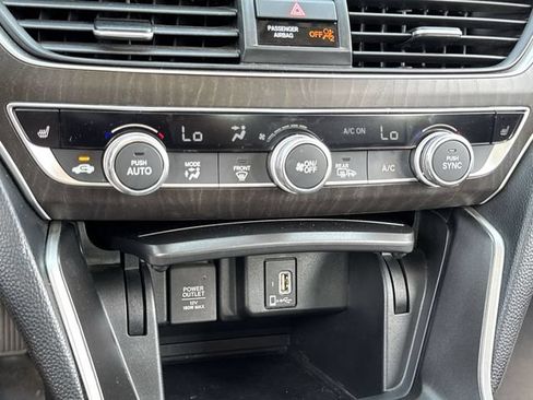 Used 2019 Honda Accord EX-L image 18