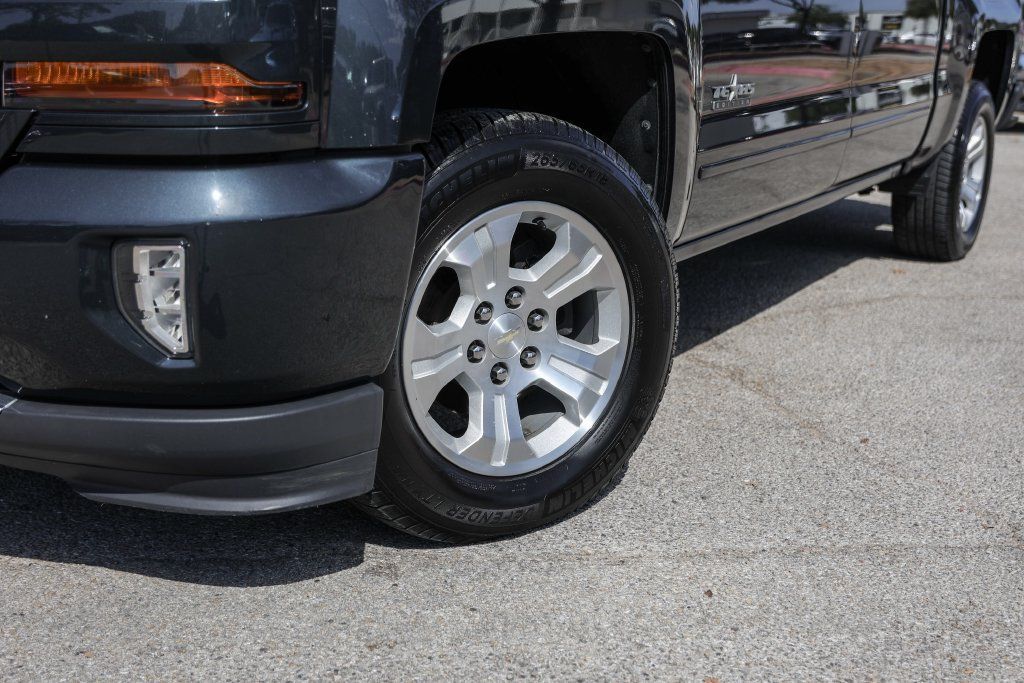 Used 2018 Chevrolet Silverado 1500 LT w/ Texas Edition AWD/4WD image 4