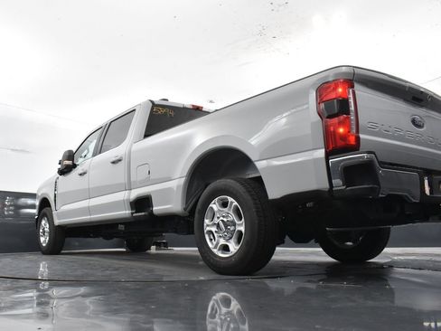 New 2026 Ford F250 XLT w/ XLT Premium Package RWD image 33