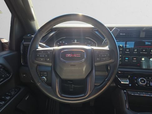 Used 2024 GMC Sierra 2500 AT4 w/ AT4 Premium Plus Package AWD/4WD image 14