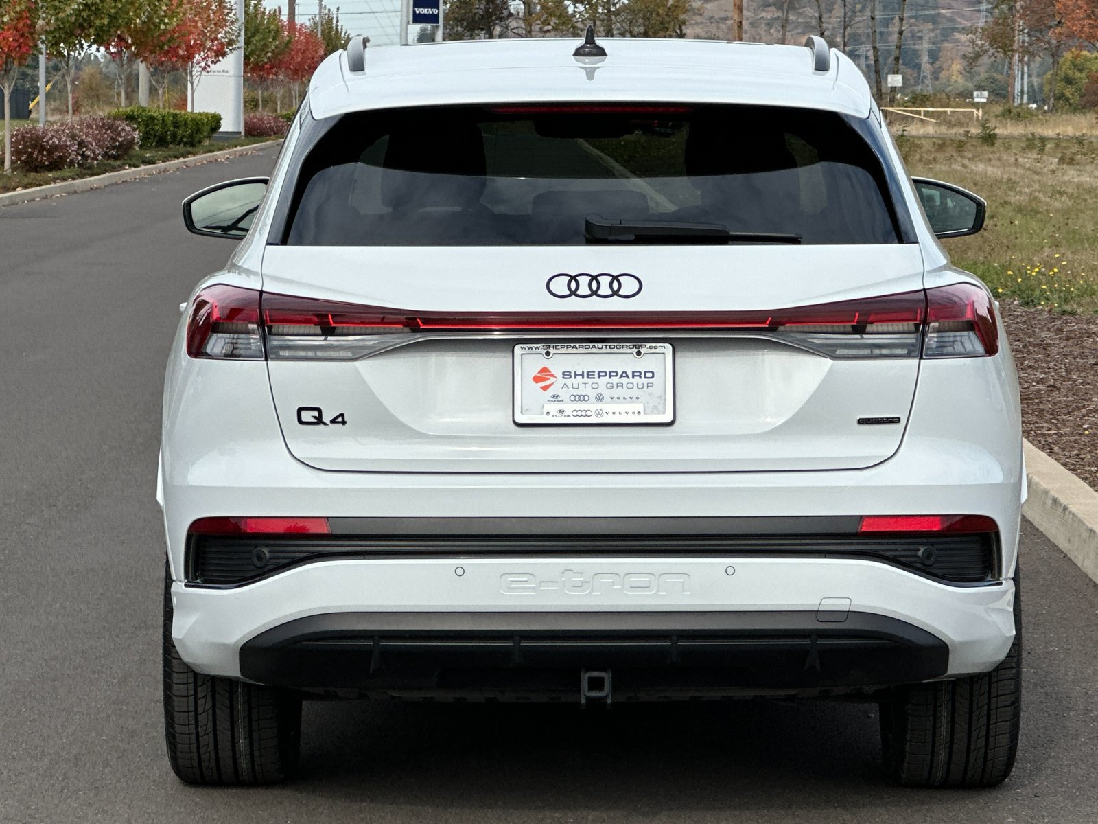 Used 2024 Audi Q4 e-tron Prestige AWD/4WD image 4