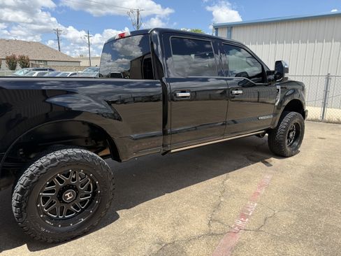 Used 2017 Ford F250 Platinum w/ Platinum Ultimate Package AWD/4WD image 34