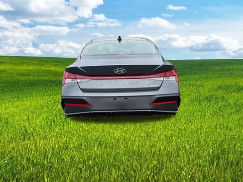 New 2026 Hyundai Elantra Limited FWD image 9