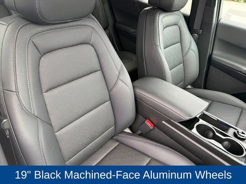 Used 2026 Chevrolet Equinox LT w/ Convenience Package II AWD/4WD image 14