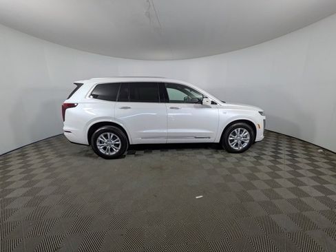 Certified 2025 Cadillac XT6 Luxury image 37