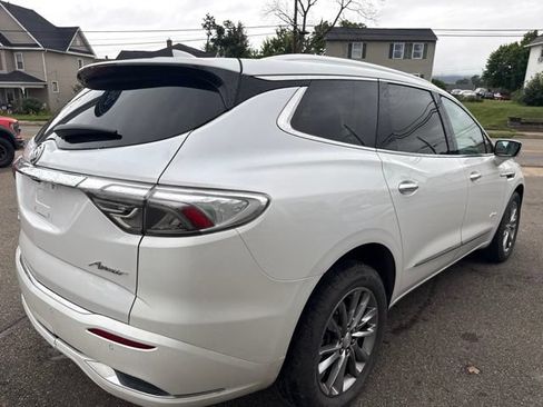Used 2022 Buick Enclave Avenir w/ Avenir Technology Package AWD/4WD image 6