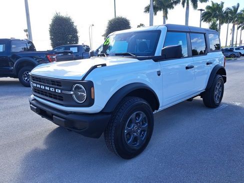 Certified 2025 Ford Bronco Big Bend image 3