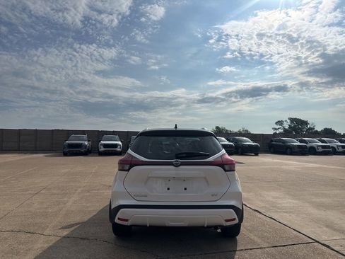 Certified 2024 Nissan Kicks SV FWD image 18