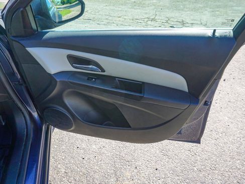 Used 2013 Chevrolet Cruze Eco FWD image 19