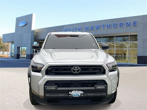 Used 2025 Toyota 4Runner SR5 image 2