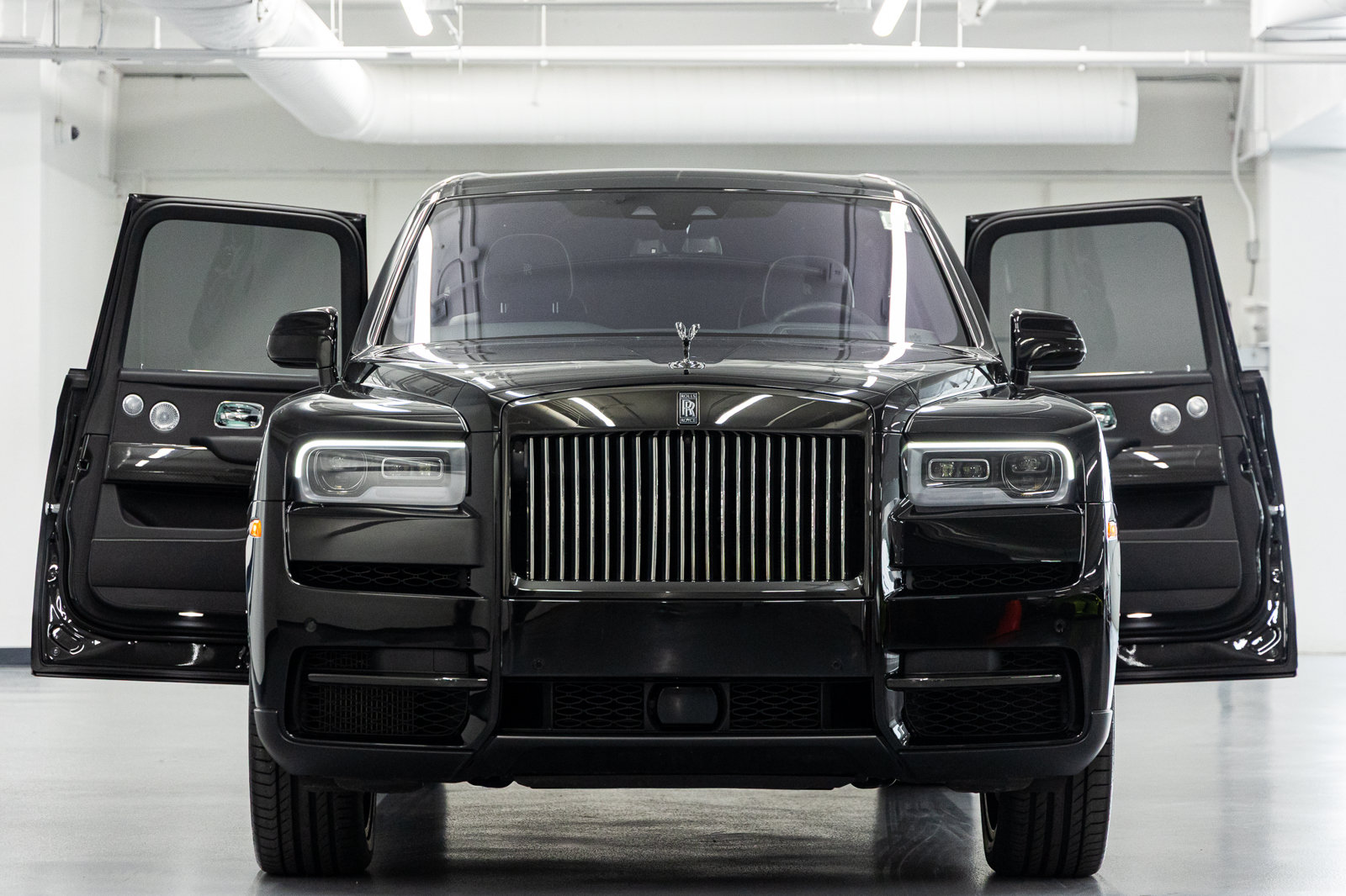 Certified 2024 Rolls-Royce Cullinan Black Badge w/ Driver's Package AWD/4WD image 23
